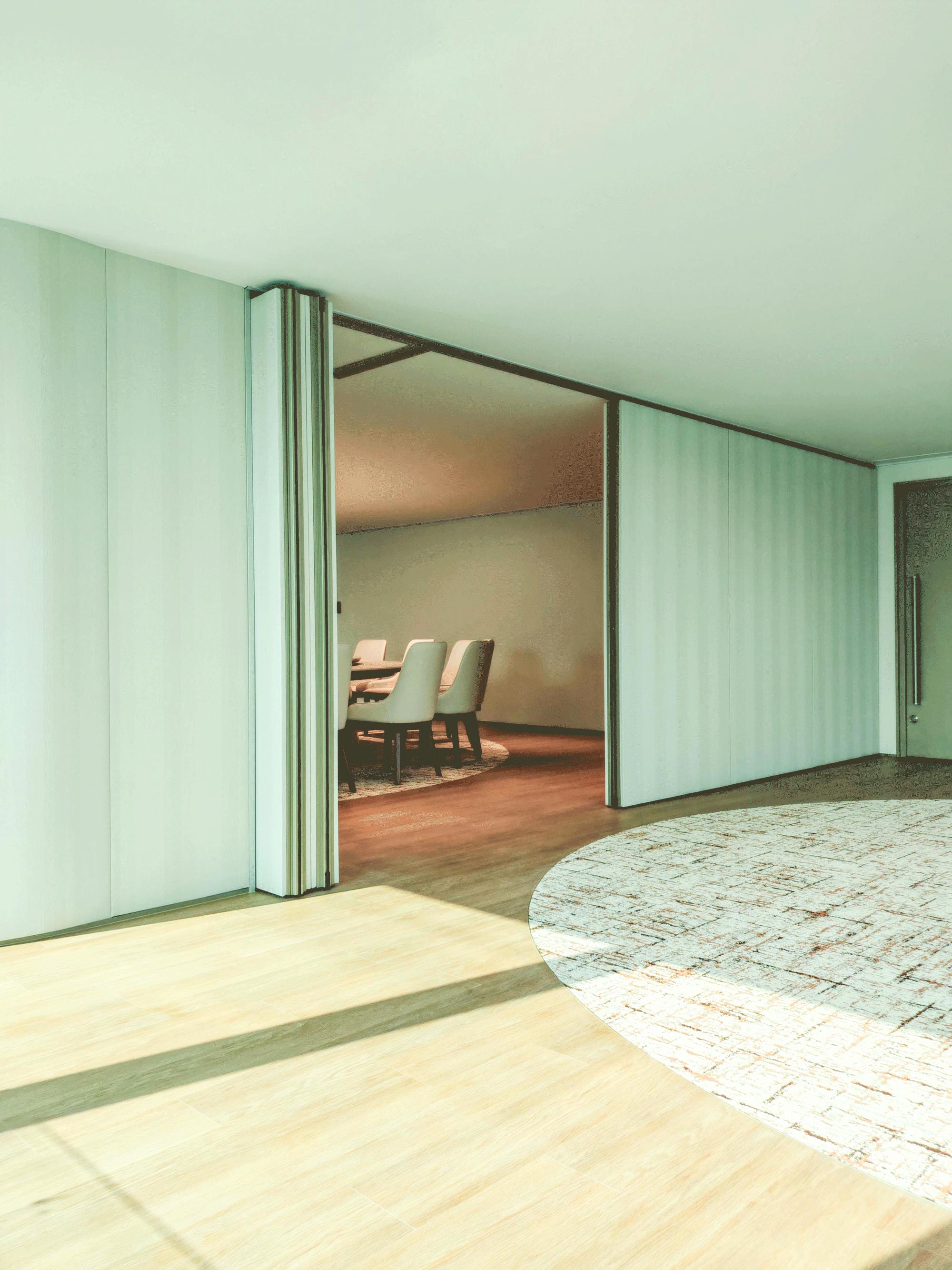 Operable wall vertical detail