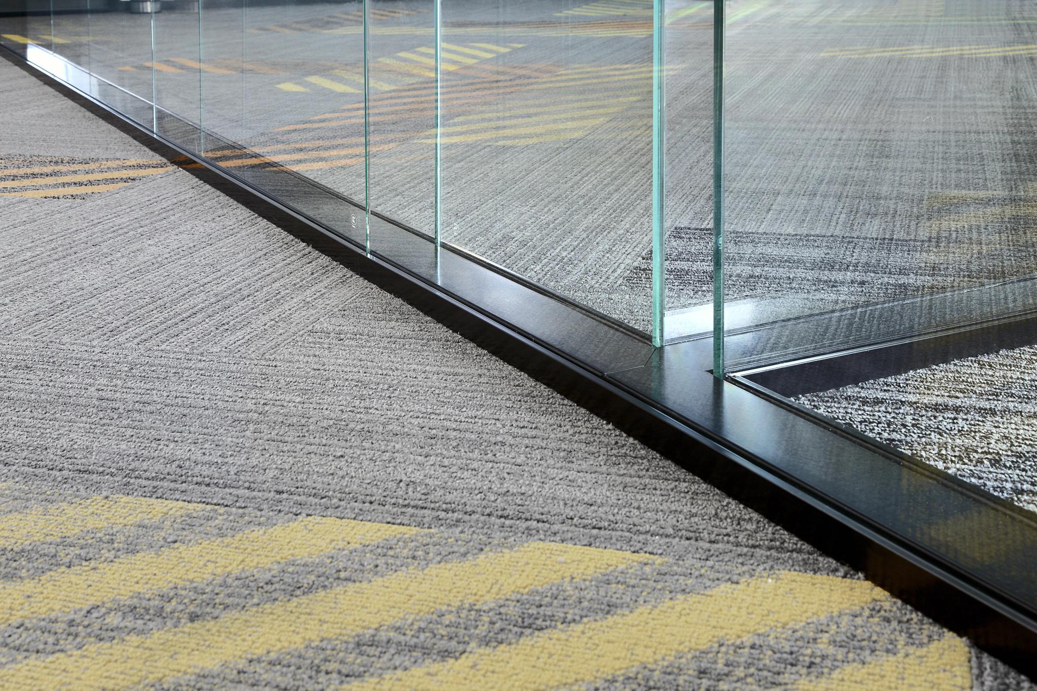 L-100 Glass Wall Detail 1