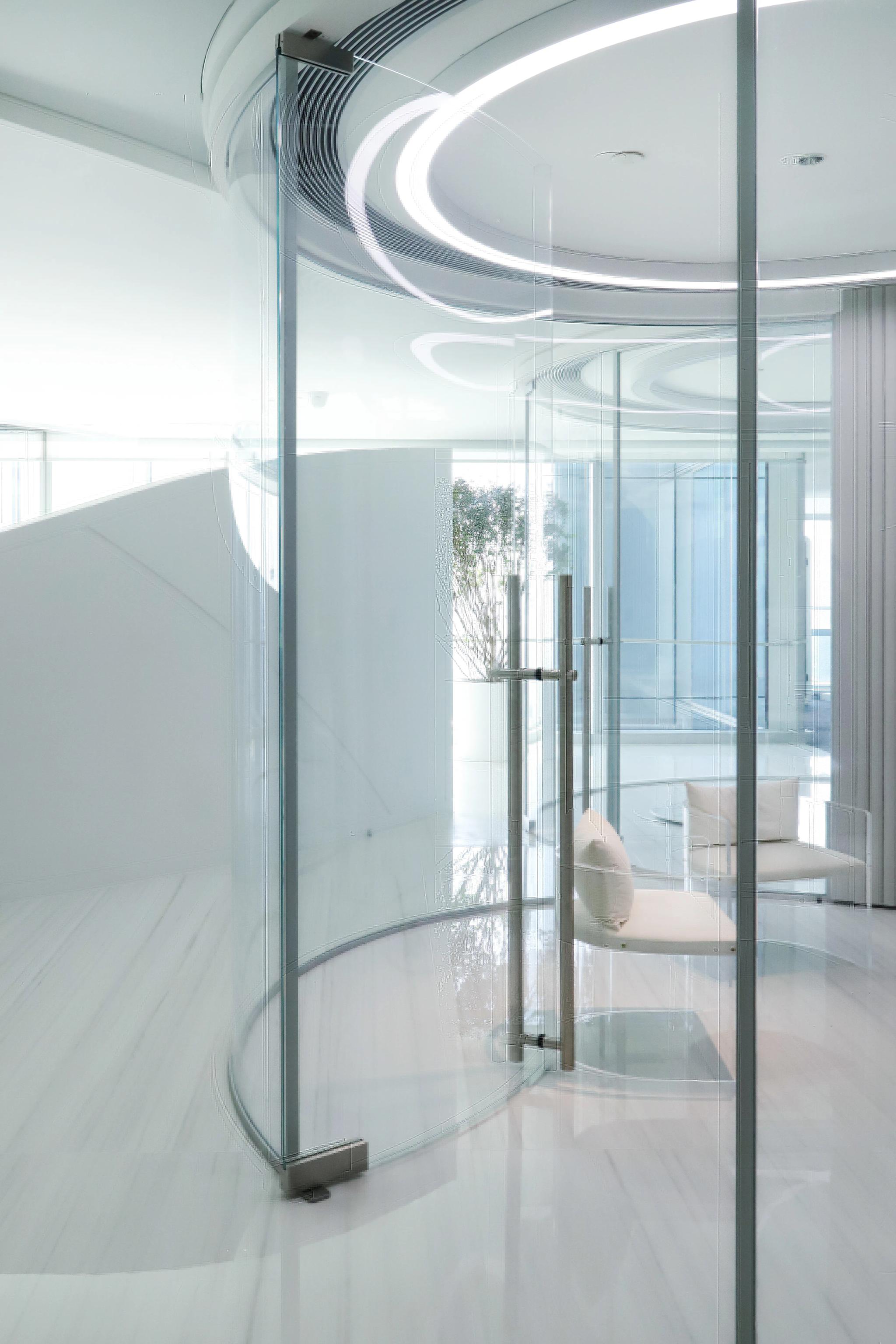 L-27 Glass Wall Detail 7