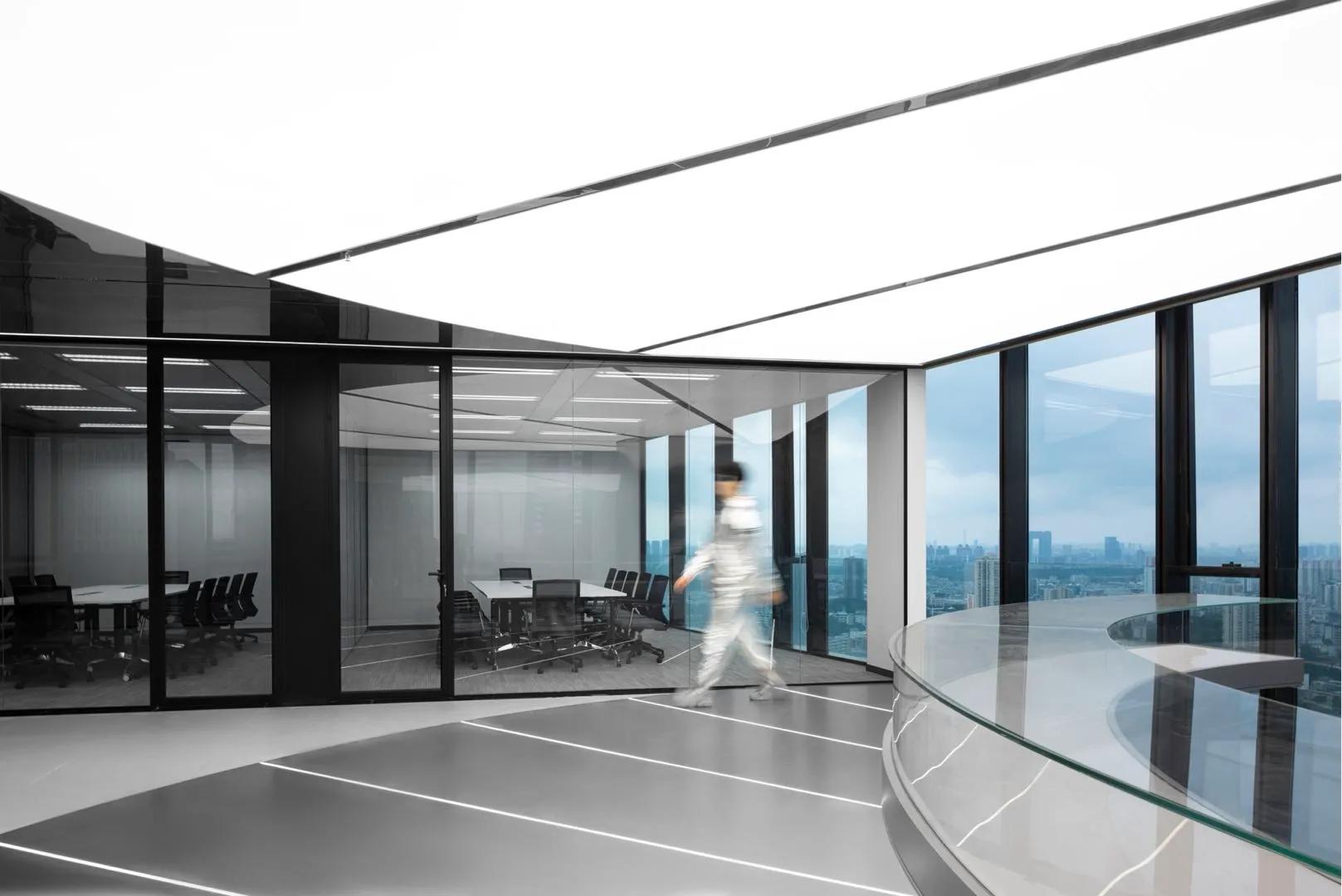 L-27 Glass Wall Detail 5