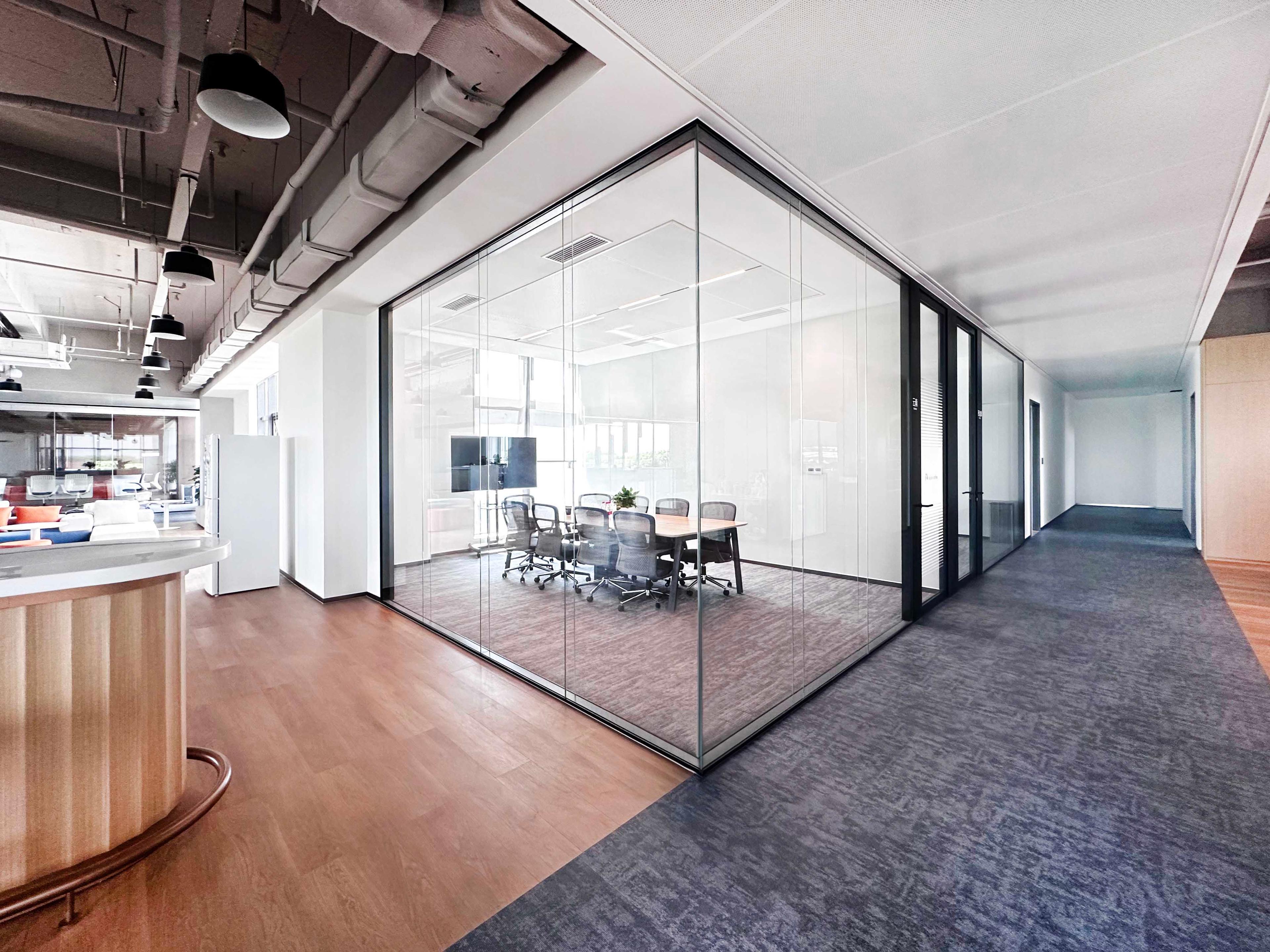 Partition detail vertical