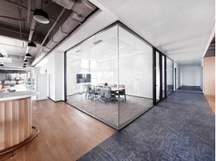 Project | The Aesthetic Power of Panoramic Glass Partitions