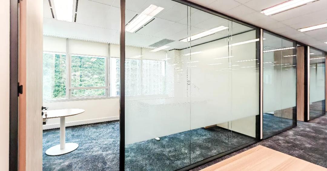 Designing with Glass: Managing Sound in Modern Offices